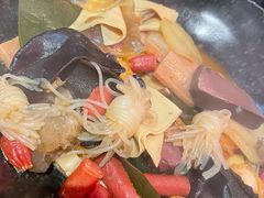 -万记麻辣烫国展总店