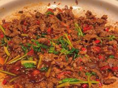 香菜现炒牛肉-渔乡米香·剁椒鱼头(四方坪店)