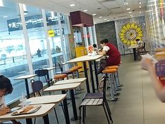 大堂-麦当劳(机场T1航站楼店)