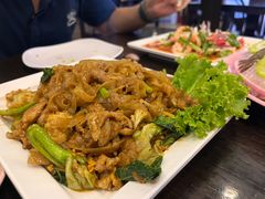 -J Daeng Seafood