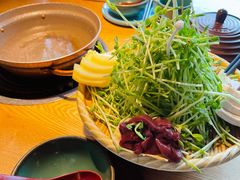 黑猪灼泉水时蔬-吃饭皇帝大(解放西路店)