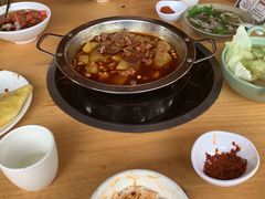 -大众跷脚牛肉馆·非遗传承单位(峨眉山店)