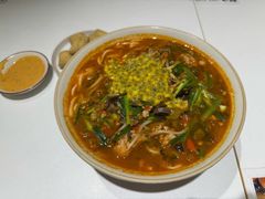 -粉八·云南米线·建水烧烤(常熟路店)