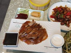 -依江春水烤鸭店