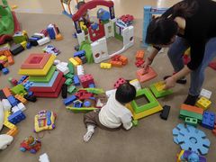 -乐悠游亲子游泳俱乐部