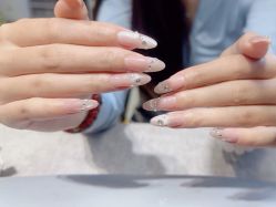 -艾珂·美甲美睫