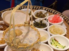 -包整·丝娃娃(一览甲秀楼风景店)