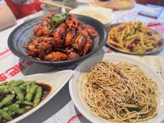 -肥肥虾庄·金牌油焖大虾(汉口城市广场店)