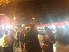 -布尔津河堤夜市
