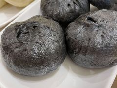 黑猪肉黑金包-李与白包子铺(桐梓林店)