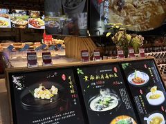 -头上红煨盐鸡·非遗院子餐厅