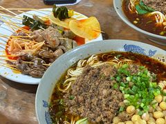 -丁丁猫重庆小面(徐州路店)
