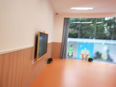 -小门牙好性格托育(北外滩中心)