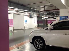 -龙湖虹桥天街-停车场