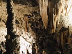 -波斯托伊纳溶洞