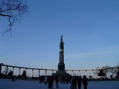 -人民防洪胜利纪念塔