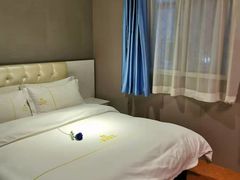 -德全心悦酒店(北京金台路地铁站店)