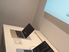 -Apple授权专营店(宝山万达店)
