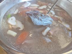 -三文彩虹鳟鱼庄