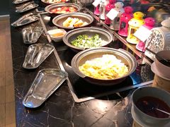 自助取餐区-月色西餐厅·海鲜刺身·烧烤(科学城保利郡雅酒店)