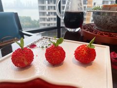 -江上荟·创意中国菜(绿地缤纷城店)