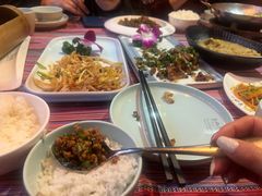 -香巴拉云南餐厅(华莱坞店)