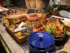 -松山湖凯悦酒店·Café自助餐厅·周末火舞秀表演