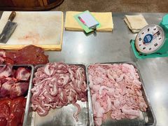 -标记美食新鲜猪杂(兴南大道店)