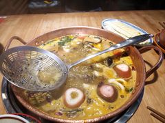 -洱火云南酸菜牛肉火锅(石景山当代商城店)