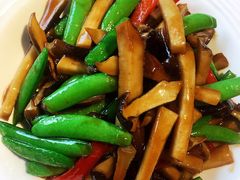 黑鸡枞菌炒甜豆-峨嵋酒家(德内店)