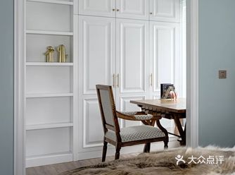 把书房搬进主卧,休息阅读两不误