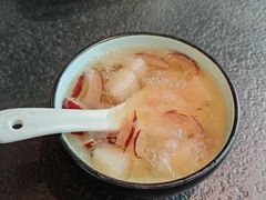 银耳雪梨羹-蝴蝶里·粤菜·点心(滨江龙湖店)