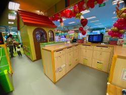 -莫莉幻想儿童乐园(武汉经开永旺店)