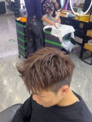 -藤野造型烫染·漂发