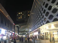 -宝龙城(杭州滨江店)