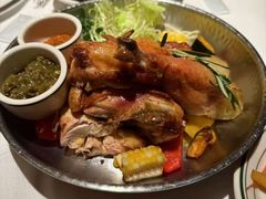 -Mogul Eatery·大亨餐酒馆
