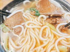-丽虹云南过桥米线(兴工街店)