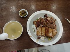 -陆长玖古法猪脚饭(玄风桥店)