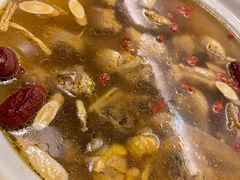 海鲜鸡汤-白仁仔· 活烤海鲜 宵夜(豫园店)