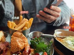 蒙大拿州烧烤汉堡-bluefrog蓝蛙(九六广场店)