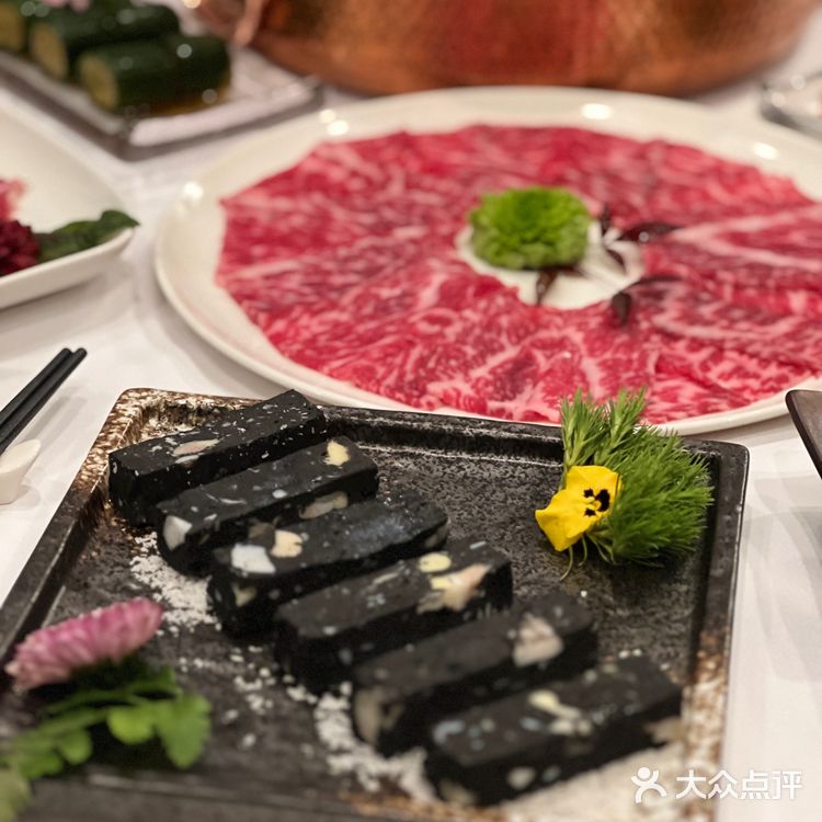 约会必打卡港式火锅界的香奶奶登陆上海啦🫕