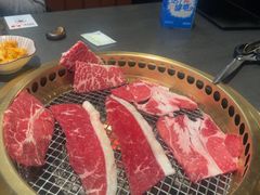 -铭牛烧肉·和牛海鲜自助(高新月牙湖店)