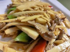 -天天向上素食餐厅(五台山店)