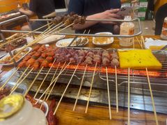 -哈尔滨小酒馆·鲜肉现穿自助烧烤(康新花园店)