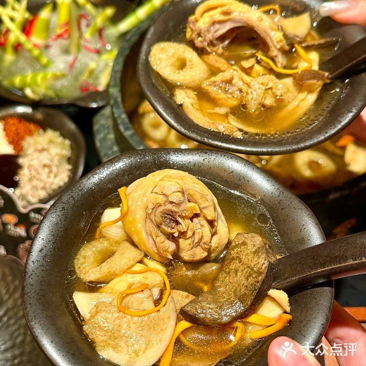 深圳！！云南菌子火锅！！太好吃咯！！