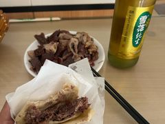 -闫家驴肉老店(华电一校店)