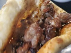 -烤肉小伙烤肉店