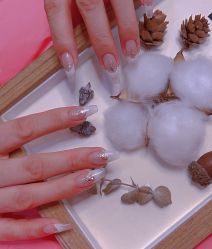 -花系美·美甲美睫精品店