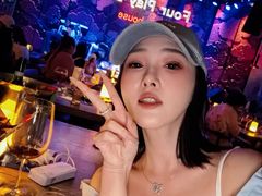 -FOUR PLAY BAR