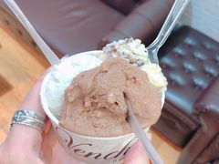 -VENCHI 闻绮(上海佛罗伦萨小镇店)
